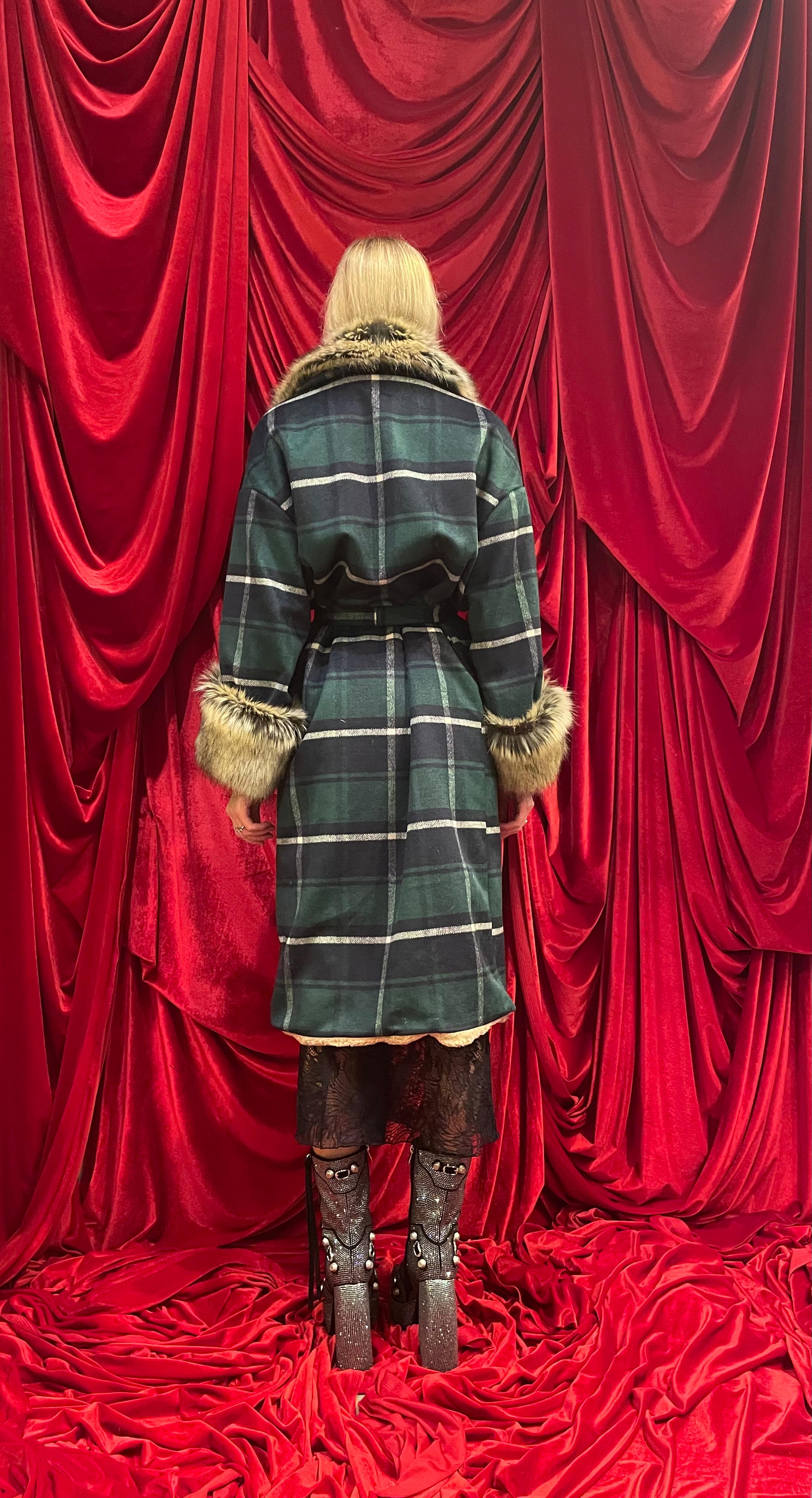 Cappotto tartan in eco pelliccia