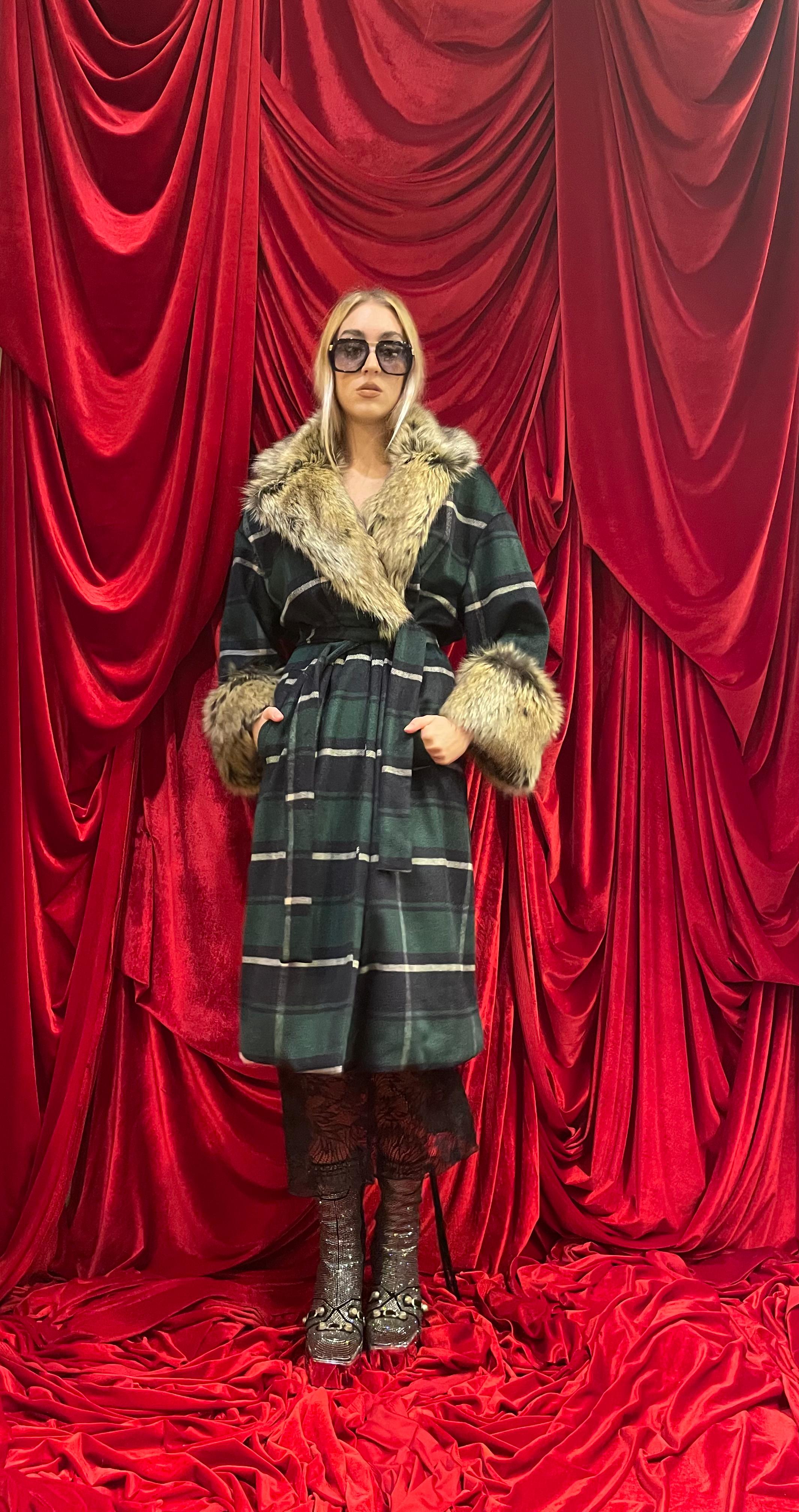 Cappotto tartan in eco pelliccia