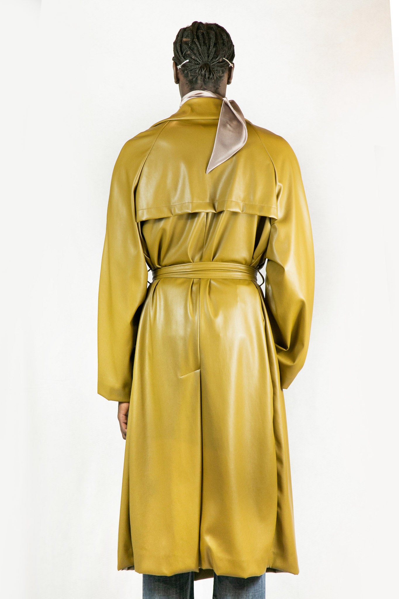 Trench coat di ecopelle dirty yellow