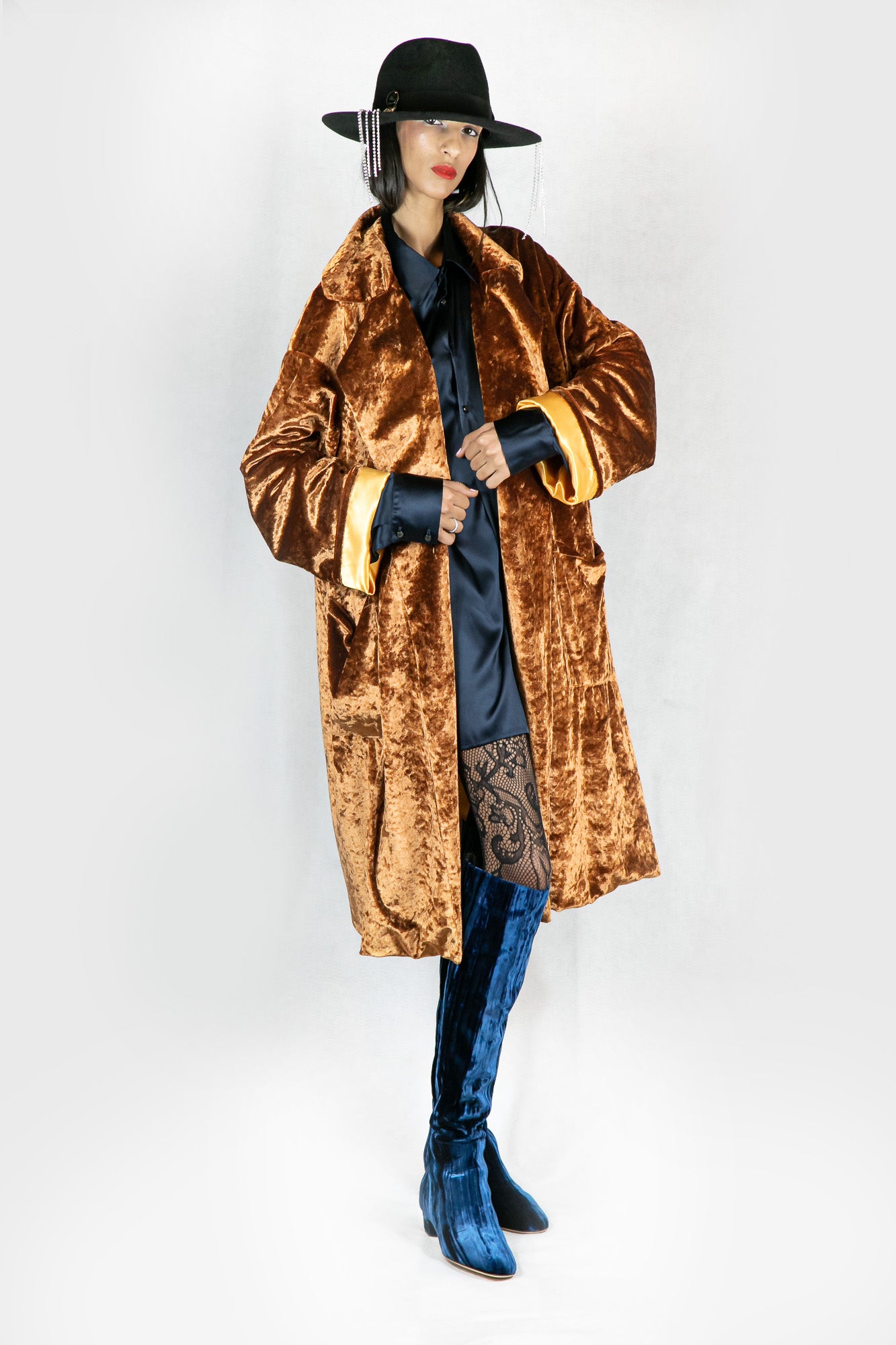Robe manteau in velluto gold